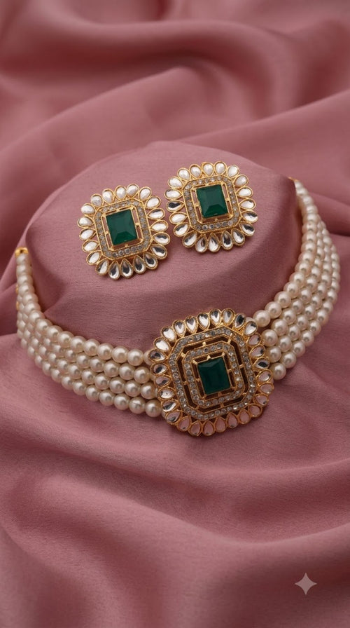 Green Kundan Pearl Jewellery Set product image